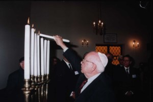 Κασσελάκης από το Άουσβιτς: "Ο αγώνας απέναντι στο μίσος και τη μισαλλοδοξία είναι διαρκής"