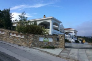 Κιβωτός του Κόσμου: Δεσμεύτηκε η περιουσία του πατέρα Αντωνίου και της πρεσβυτέρας - Ενδείξεις για υπεξαίρεση και ξέπλυμα