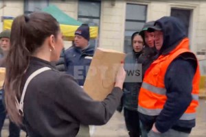 Βρυξέλλες: Χίλια τρακτέρ πολιορκούν το κτίριο της Ε.E - Οργισμένοι αγρότες έσπασαν κιγκλιδώματα και έβαλαν φωτιές - εικόνα 10