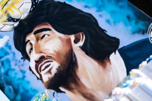 Ο καλλιτέχνης που έφτιαξε τα εντυπωσιακά γκράφιτι Μαραντόνα & Χατζηπαναγή δεν... παρακολουθεί ποδόσφαιρο