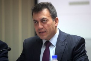 Σοκολατένιο κουνελάκι με... προφυλάξεις κατά του κορονοϊού - Φοράει μάσκα και γάντια! - εικόνα 3