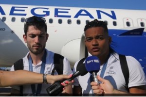 Συγκλονιστική εικόνα: Κατάκοπος πυροσβέστης ξεκουράζεται στην καρότσα αυτοκινήτου στην Πεντέλη - εικόνα 2