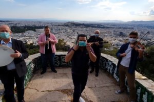 Aυστηρή προειδοποίηση Χαρδαλιά: Δεν επιτρέπεται το take away σε ποτά - Ούτε τα πάρτι έξω από καφέ-μπαρ