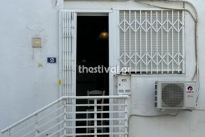 Σοκ στα Καμένα Βούρλα: 84χρονη βρέθηκε δολοφονημένη μέσα στο σπίτι της - Τη μαχαίρωσαν στην πλάτη