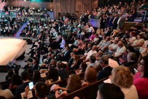 Τσίπρας: "Σωστή πολιτική και όχι κωλοτούμπα Μητσοτάκη που δεν καταγγέλλει τη συμφωνία των Πρεσπών όπως υποσχέθηκε"