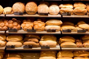 "Χρυσός" γάλα, τυρί και γιαούρτι: Πόσο αυξήθηκαν οι τιμές μέσα σε ένα χρόνο - Τι λένε οι παραγωγοί