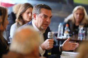 Συνέντευξη Τύπου Μητσοτάκη για την οικονομία: "Το 2024 θα υπάρξει νέο μισθολόγιο για τους δημοσίους υπαλλήλους" - εικόνα 8