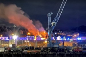 Φόβοι ότι θα αυξηθεί ο τραγικός απολογισμός στη Βρετανία: Τουλάχιστον τρεις νεκροί από την έκρηξη στο νησί Τζέρσεϊ