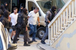 Οι μαφιόζοι της Κρήτης είχαν "κονέ" και στη Δικαιοσύνη - Πώς ο "πατομπούκαλος" κρίθηκε ατιμώρητος με 6 φιξάκια και βαρύ μητρώο - εικόνα 4