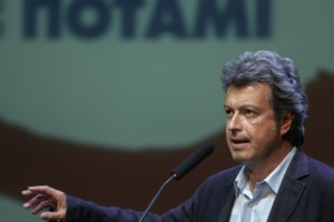 Σύγκρουση "κορυφής" Τατσόπουλου - Γονίδη για τον Άγιο Παΐσιο: "Μετακινεί αντικείμενα - Φοβάμαι μην μου έρθει κανένα... πιρούνι" - εικόνα 2