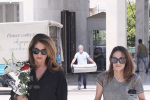 Άντζελα Γκερέκου: "Τι μάτια είναι αυτά κοπελάρα μου" - Τι της είπε ο Τόλης Βοσκόπουλος την πρώτη φορά που την είδε [Βίντεο] - εικόνα 2