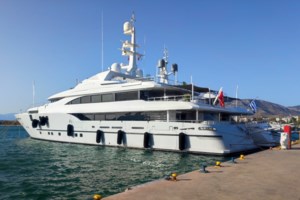 Φωτιά στην Ύδρα: Ολοκληρώθηκαν οι μαραθώνιες απολογίες των 13 μελών του πληρώματος– Βρέθηκε μπουκαλάκι με νερό στην παραλία - εικόνα 4