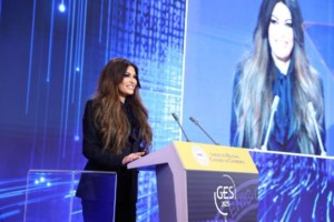 Politico για την Κίμπερλι Γκίλφοϊλ: Η Αθήνα ξετρελάθηκε αλλά δεν είναι όλοι ευχαριστημένοι - εικόνα 12