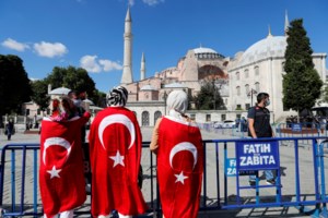 Έξυπνη μάσκα κατά του κορονοϊού μπορεί να μεταφράσει την ομιλία σε 8 γλώσσες - εικόνα 2