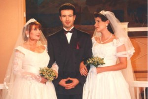 Απίστευτος Θανάσης Ευθυμιάδης: Συμβουλές... αφόδευσης - Δείχνει πώς πρέπει να καθόμαστε στην τουαλέτα [Εικόνα]