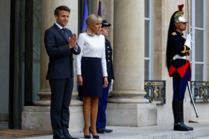 Ο Εμανουέλ Μακρόν ορκίστηκε για δεύτερη φορά πρόεδρος της Γαλλίας - Το Περιδέραιο της Λεγεώνας της Τιμής [εικόνες]