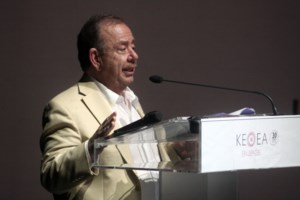 Δύσκολες στιγμές για τον Ηλία Μαμαλάκη που μπήκε ξανά στο νοσοκομείο: "Τώρα γαστρορραγία"