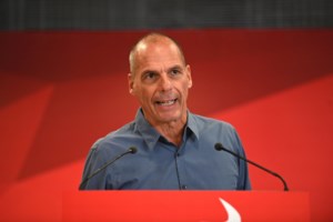 Πόλεμος Βαρουφάκη στο TikTok μέσω... TikTok: "To νεφοκεφάλαιο οδηγεί σε νέα φεουδαρχία" - "Κάηκες αδερφέ", τον τρολάρουν