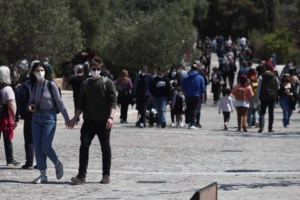Ανησυχία στη Βρετανία: Ραγδαία αύξηση κρουσμάτων μετά την πλήρη άρση των μέτρων - Σαρώνει η Ομικρον 2