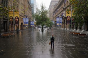 Βρετανία: Ξεκινάει η χορήγηση τρίτης δόσης για όλους άνω των 50 ετών