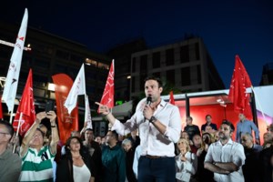 Ανδρουλάκης: "Το ΠΑΣΟΚ η αξιόπιστη λύση μπροστά στην τραγωδία της κυβέρνησης και την κωμωδία της αξιωματικής αντιπολίτευσης" - εικόνα 2