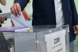 Σενάρια για παραίτηση του Αλέξη Τσίπρα από τη Βουλή - Εν όψει του νέου κόμματος