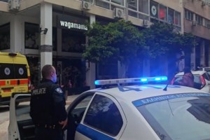 Θρίλερ με τη νεκρή γυναίκα στην Αθήνα: "Καυγαδίσαμε", λέει ο Ιταλός - Βίντεο λίγο πριν την πτώση της στο κενό - εικόνα 4