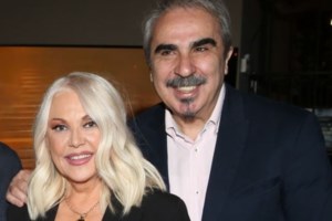 Ρούλα Κορομηλά: Η χριστουγεννιάτικη διακόσμηση που επέλεξε για το σπίτι της - [εικόνες - βίντεο]