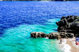 Καιρός: "Θερμή εισβολή" προ των πυλών στη χώρα - Το καμπανάκι των μετεωρολόγων και οι κρίσιμες ημερομηνίες