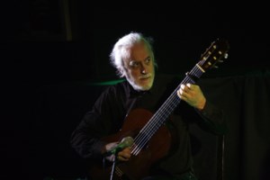 Το Σάββατο η κηδεία του Νότη Μαυρουδή στο Χαλάνδρι - Η επιθυμία της οικογένειας αντί για στεφάνια