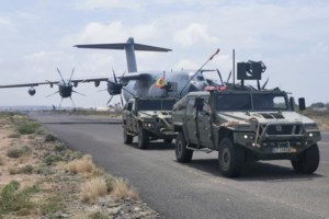 "Έριξαν βόμβες παντού νόμιζα ότι θα πεθάνουμε όλοι" λέει Έλληνας από το Σουδάν - Με σφαίρα στην κοιλιά ο πατέρας του