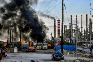 Νέα ανακοίνωση της Motor Oil μετά την κατάσβεση της πυρκαγιάς: "Δεν υπάρχει κανένας κίνδυνος για την περιοχή"