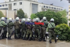 Σε αστυνομικό κλοιό το ΑΠΘ υπό τον φόβο νέων επεισοδίων - Στον εισαγγελέα οι 2 συλληφθέντες - εικόνα 5