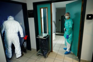 Κορονοϊός: Μειώνεται ο αριθμός των θυμάτων στην Ισπανία: 301 θανάτους σε μία ημέρα - εικόνα 2