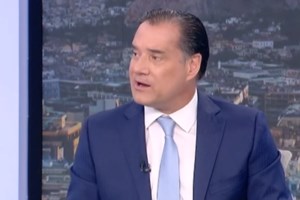 Ο Μπακογιάννης συνάντησε τη Χίλαρι Κλίντον - "Εννοείται πως δεν έχασα την ευκαιρία να την προσκαλέσω στην Αθήνα"