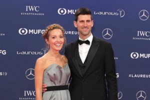 Τζόκοβιτς: Ποια είναι η εκρηκτική Γελένα που έχει πάντα στο πλευρό του - Οι "ψεκασμένες" θεωρίες για 5G κορονοϊό