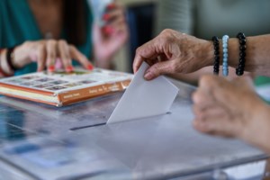 Δημοσκόπηση RealPolls για το ΠΑΣΟΚ: Ντέρμπι Ανδρουλάκη με Δούκα - Από κοντά Διαμαντοπούλου και Γερουλάνος - εικόνα 5