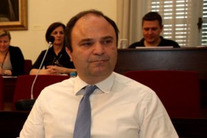 Κόντρα Βορίδη - Βελόπουλου για τον νέο πρόεδρο και τα μέλη του ΑΣΕΠ: "Είναι προσβλητικό αυτό που λέτε"