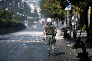 Η αστυνομία ανακάλυψε παρασκευαστήριο κρυσταλλικής μεθαμφεταμίνης στην Κυψέλη - Βρέθηκε και ηρωίνη και ecstasy - εικόνα 4