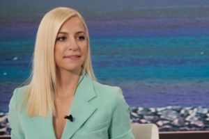 Το φιλί και το αντίο του Πορτοσάλτε στην Αναστασοπούλου - Η συγκίνηση της παρουσιάστριας [βίντεο]