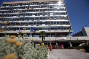 Κορονοϊός - Εξαδάκτυλος: Δεν απέχουμε από τετραψήφιο αριθμό κρουσμάτων