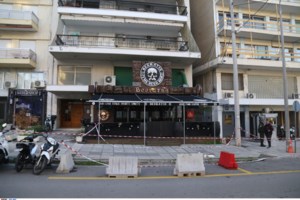 Θεσσαλονίκη: Μεθυσμένος ο Νορβηγός που σκότωσε τον αστυνομικό με μια μαχαιριά στο λαιμό - Ακαριαίος ο θάνατός του