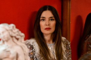 Μαρία Ναυπλιώτου: Αβίαστα κομψή με το μπικίνι της στην Πάρο - Η αριστοκρατική εμφάνιση χωρίς ρετούς και φίλτρα - εικόνα 4