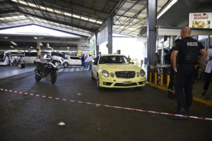 Χανιά: Άγριο επεισόδιο μεταξύ μασέζ στην Αγία Μαρίνα- Πιάστηκαν στα χέρια, κυλήστηκαν στην άμμο