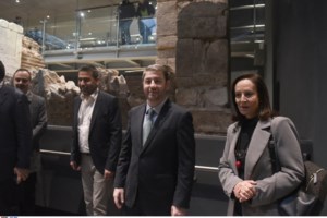 Άννα Διαμαντοπούλου: Ενθουσιασμένη από την επίσκεψη στο μετρό Θεσσαλονίκης - "Έλληνες έκαναν το θαύμα" [βίντεο]