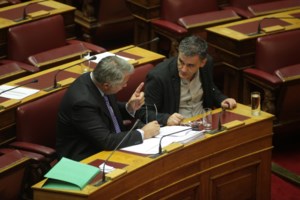 Με Καλογρίτσα και "Σαράφη" οι απαντήσεις Μητσοτάκη στον Τσίπρα για τις υποκλοπές: "Δεν θα συγκρουστούμε, θα συγκριθούμε"