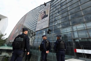 Μακελειό στο Λονδίνο: Ένοπλος άνοιξε πυρ σε εστιατόριο - 9 ετών κοριτσάκι δίνει μάχη για τη ζωή του - εικόνα 2