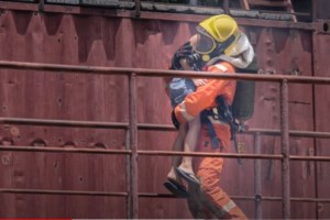 Μπλόκο της ΕΛΑΣ ακόμη και στον Άη Βασίλη - Βίντεο animation για την τήρηση των μέτρων