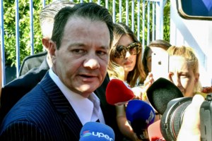 Η απάντηση Πολυζωγοπούλου στον Λύτρα: Πόσες μπουνιές έπρεπε να δεχτώ για να θεωρηθεί κακοποιητης; Οι 10 είναι λίγες; - εικόνα 2