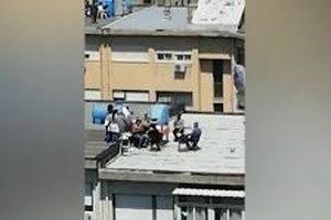 Επί ποδός η αστυνομία για αποφυγή πασχαλινού συνωστισμού - Περιπολίες σε Βαρβάκειο, εκκλησίες, γειτονιές